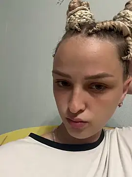 Snapshot of Milkaaaaaaa chatting on June 16, 2:19 pm Milkaaaaaaa online show from June 16, 2:19 pm