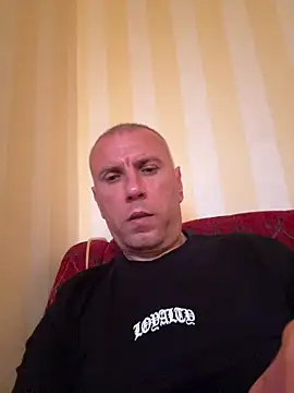 Snapshot of sashaalexandru chatting on May 31, 6:09 pm sashaalexandru online show from May 31, 6:09 pm