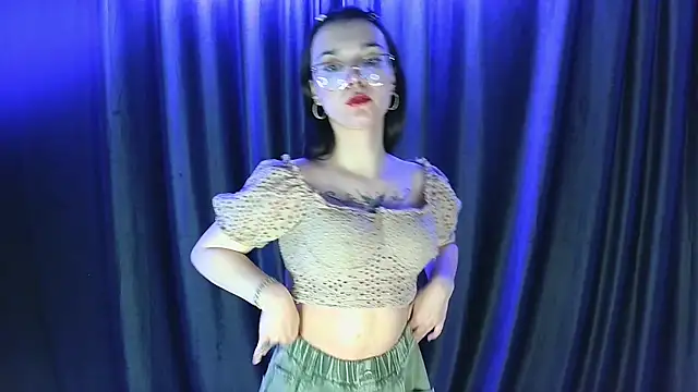 MilaHoleen online show from June 2, 5:59 pm