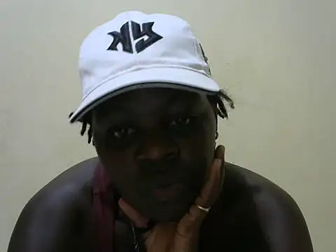 Snapshot of betty_love254 chatting on June 5, 2:45 pm betty love254 online show from June 5, 2:45 pm