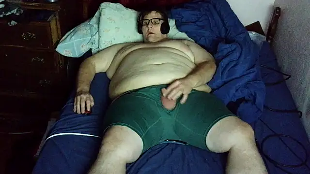 grogek1234 online show from April 11, 7:45 am