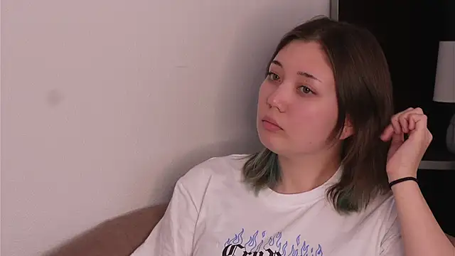 Snapshot of KatelynTrocinski chatting on June 1, 12:07 pm KatelynTrocinski online show from June 1, 12:07 pm