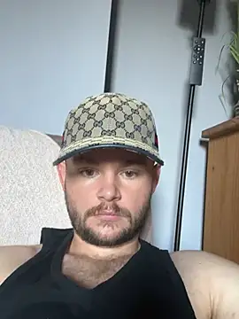 Snapshot of Ronnie153 chatting on July 19, 6:00 pm Ronnie153 online show from July 19, 6:00 pm