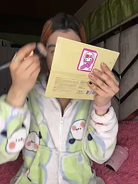 Nana-Komatsu online show from June 24, 5:06 am