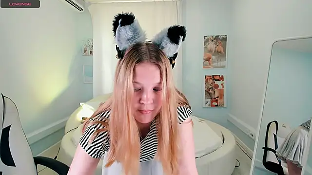 Snapshot of anita_Hitteys chatting on June 7, 10:41 am anita Hitteys online show from June 7, 10:41 am