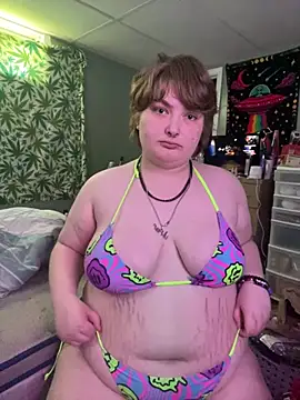 Snapshot of MollyStonez4200 chatting on June 9, 6:30 pm MollyStonez4200 online show from June 9, 6:30 pm