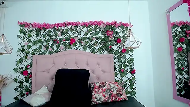 Snapshot of Alexita_Sweet chatting on July 6, 7:49 pm Alexita Sweet online show from July 6, 7:49 pm