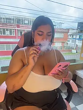 Snapshot of Nahomy-fire chatting on July 2, 10:27 pm Nahomy-fire online show from July 2, 10:27 pm