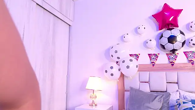 Snapshot of bunny_blush12 chatting on June 20, 7:27 pm bunny blush12 online show from June 20, 7:27 pm