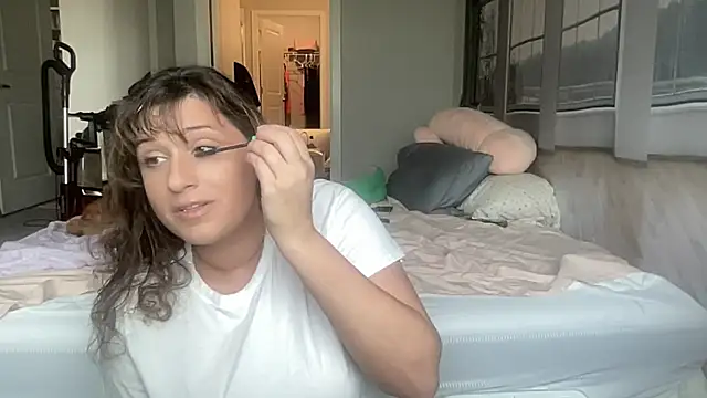 maddiliz online show from November 10, 7:57 pm