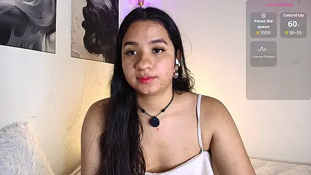 Snapshot of thepeach_ chatting on August 5, 7:28 pm thepeach online show from August 5, 7:28 pm