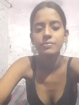 Saloni-Tyagi online show from August 3, 4:55 pm