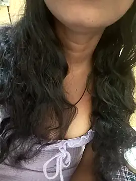 Snapshot of Sexy-Zeenat chatting on June 16, 7:22 am Sexy-Zeenat online show from June 16, 7:22 am