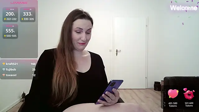 Snapshot of Yevgeshka-Milashka chatting on January 12, 4:50 pm Yevgeshka-Milashka online show from January 12, 4:50 pm