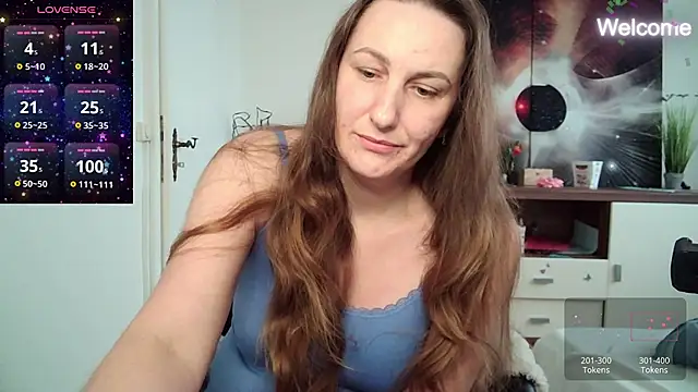 Snapshot of Yevgeshka-Milashka chatting on February 15, 8:33 am Yevgeshka-Milashka online show from February 15, 8:33 am