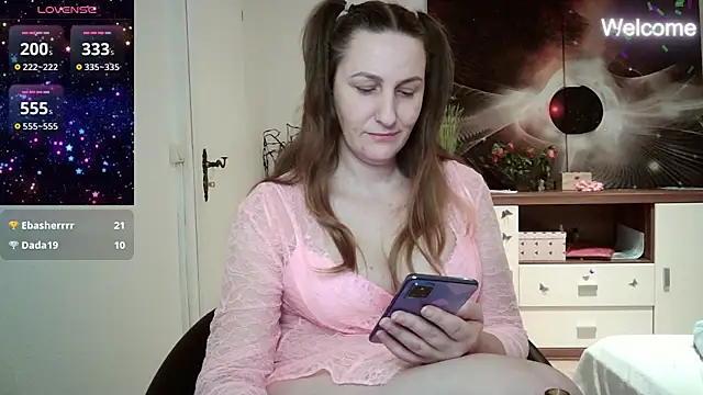 Snapshot of Yevgeshka-Milashka chatting on February 16, 6:21 pm Yevgeshka-Milashka online show from February 16, 6:21 pm