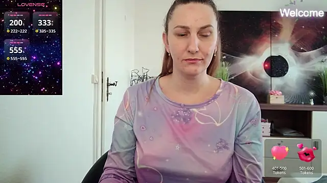 Snapshot of Yevgeshka-Milashka chatting on February 18, 8:16 am Yevgeshka-Milashka online show from February 18, 8:16 am