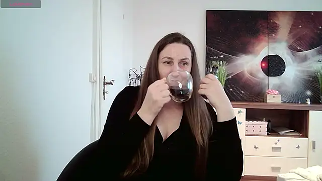 Snapshot of Yevgeshka-Milashka chatting on February 19, 6:55 am Yevgeshka-Milashka online show from February 19, 6:55 am