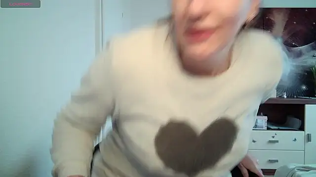 Snapshot of Yevgeshka-Milashka chatting on March 3, 7:32 am Yevgeshka-Milashka online show from March 3, 7:32 am