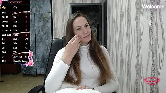 Snapshot of Yevgeshka-Milashka chatting on October 3, 6:54 am Yevgeshka-Milashka online show from October 3, 6:54 am