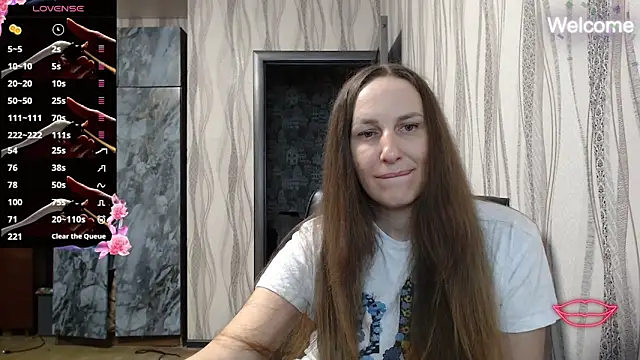 Snapshot of Yevgeshka-Milashka chatting on October 20, 6:08 pm Yevgeshka-Milashka online show from October 20, 6:08 pm