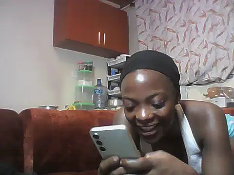 Snapshot of SassySyren chatting on June 30, 6:31 pm SassySyren online show from June 30, 6:31 pm
