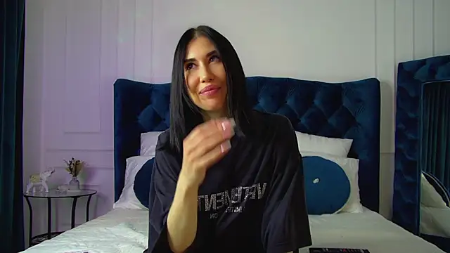 KaylaMous online show from July 12, 6:21 pm
