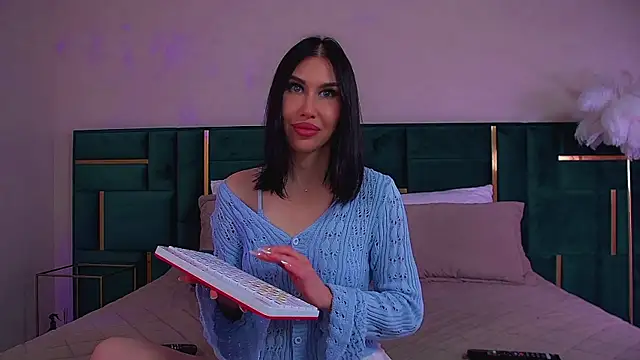 KaylaMous online show from July 25, 6:16 pm