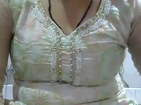Snapshot of hey_darling_ chatting on June 11, 11:08 am hey darling online show from June 11, 11:08 am