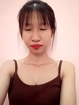 Snapshot of Abi_girl12 chatting on July 9, 3:54 am Abi girl12 online show from July 9, 3:54 am