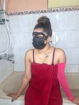 Snapshot of Cristal__Doll chatting on June 13, 3:43 pm Cristal Doll online show from June 13, 3:43 pm