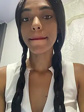 Brunette0 91XXX online show from June 16, 11:07 pm