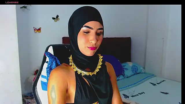 Snapshot of Malikaa__ chatting on June 3, 10:15 pm Malikaa online show from June 3, 10:15 pm