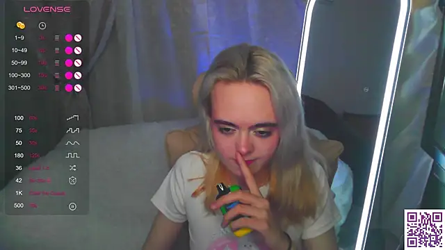 Snapshot of Oxcy_Secret chatting on July 10, 9:06 pm Oxcy Secret online show from July 10, 9:06 pm