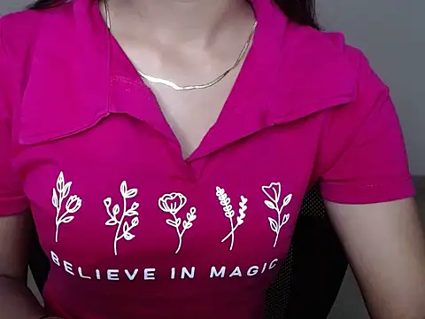 Snapshot of Elle_lala chatting on July 23, 4:54 am Elle lala online show from July 23, 4:54 am