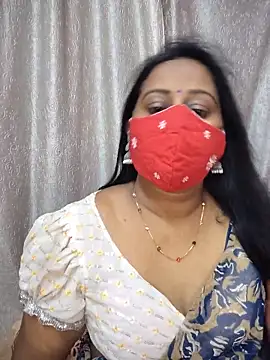 Snapshot of Nithya_ chatting on June 28, 7:58 am Nithya online show from June 28, 7:58 am