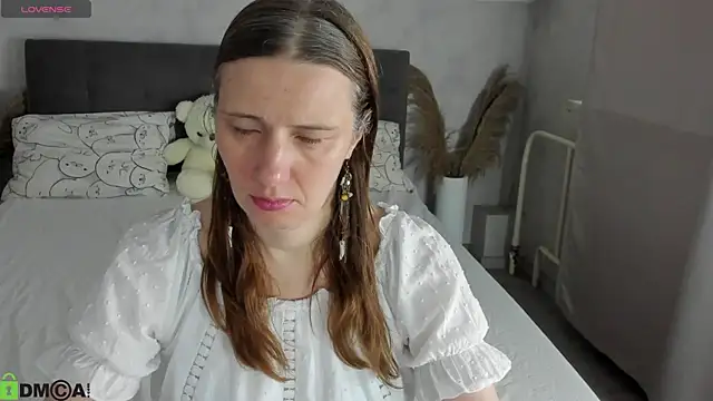 Snapshot of Kathrine-Meyer chatting on June 27, 12:59 am Kathrine-Meyer online show from June 27, 12:59 am