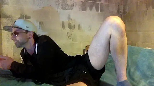 thierrybae online show from June 12, 10:41 pm