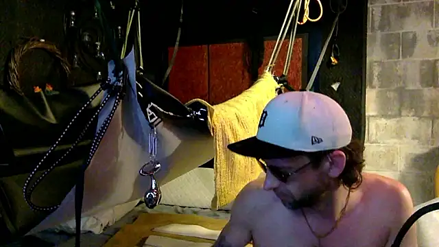 thierrybae online show from June 30, 10:33 pm