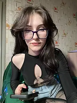 misipissi online show from June 15, 11:40 pm