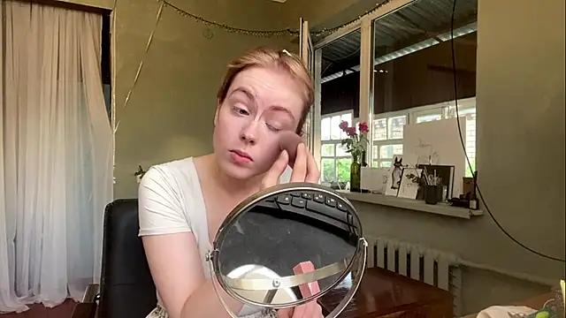 Snapshot of LollyAngel chatting on June 9, 4:18 pm LollyAngel online show from June 9, 4:18 pm