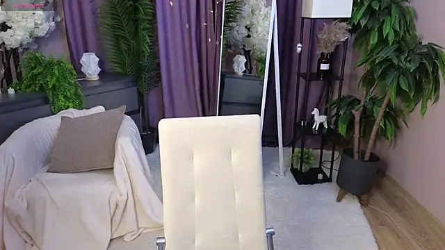 Snapshot of Lina_deels chatting on June 20, 7:27 pm Lina deels online show from June 20, 7:27 pm