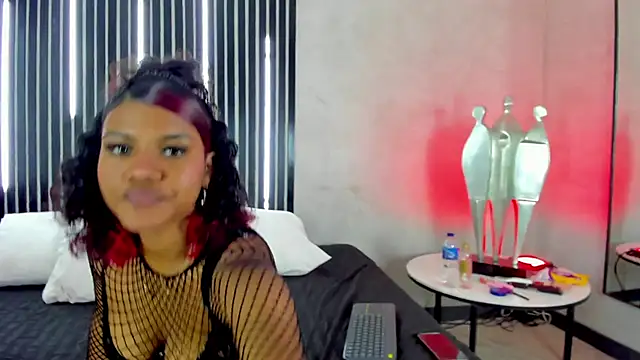 Charlotte ebonny01 online show from June 8, 7:58 pm
