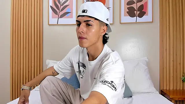 Axel Mendozaa online show from June 6, 9:08 pm