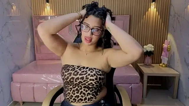 Snapshot of Marya_stevens_s chatting on June 3, 10:37 pm Marya stevens s online show from June 3, 10:37 pm