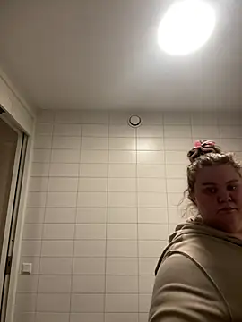 chubbyqueenbb online show from June 6, 8:13 pm