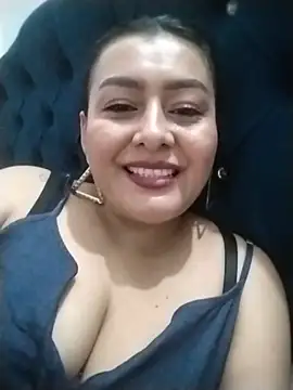 sussan sexymilf online show from July 17, 9:30 pm