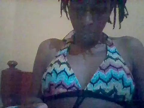 Snapshot of Zinnah_Q chatting on June 8, 8:26 am Zinnah Q online show from June 8, 8:26 am