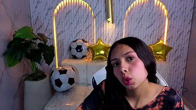 samantha tx  online show from July 22, 3:20 am