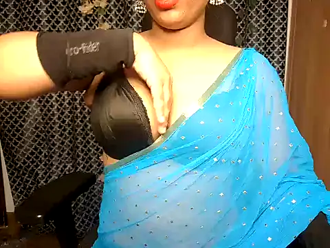 Snapshot of Sexydiya9 chatting on July 22, 10:51 am Sexydiya9 online show from July 22, 10:51 am